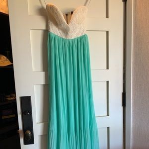 US Small/ UK 6 New Lace & Seafoam Pleaded Maxi